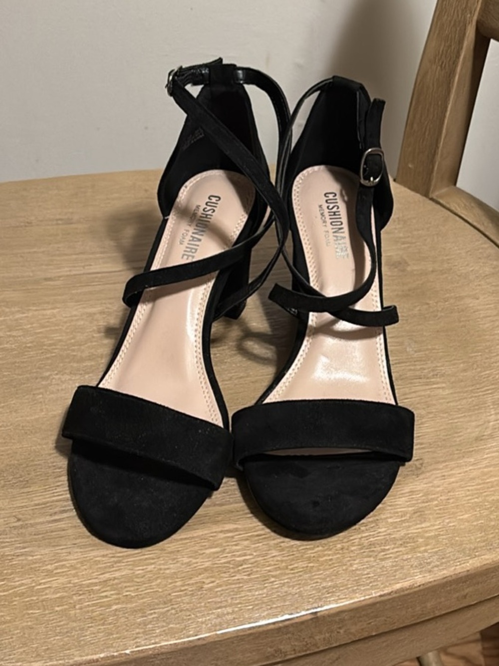 Cushionare Black Block Heel Sandals (A-2)